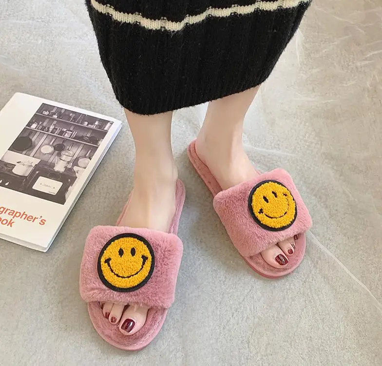 Smiley/тапочки для девочек; сезон осень-зима; Новинка года; удобные тапочки на плоской подошве; нескользящая одежда; женские шлепанцы для улицы