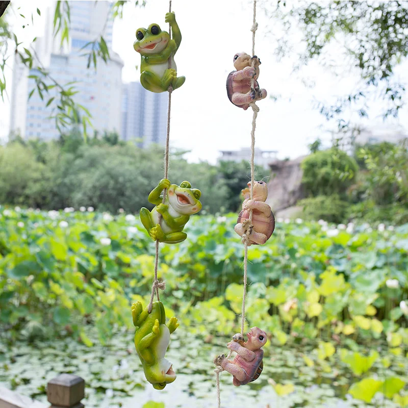 

Village Three Smiling Frog Tortoises Crawling On Twine Garden Ornament Home Farm Decor Air Strap Wall Decorative Gardening Xmas