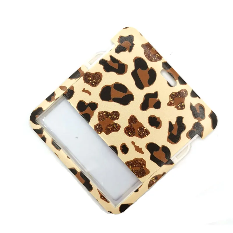thumbnail image 1 of Porta credencial retráctil con estampado de leopardo clásico, porta credencial de identificación, llavero con clip, llavero con tarjeta de identificación, decoraciones para el trabajo de enfermería, 1 of 5
