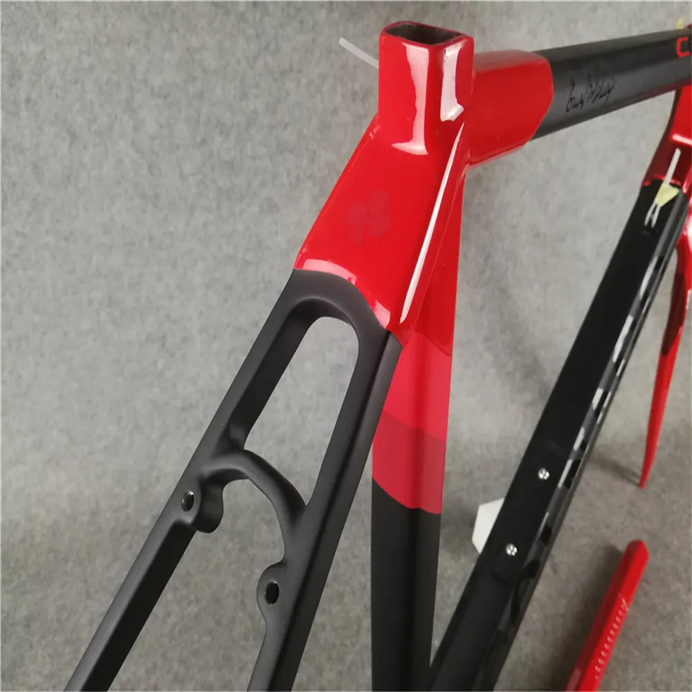 Красный УГЛЕРОДНЫЙ дорожный велосипед Colnago C64 с групповым комплектом для продажи