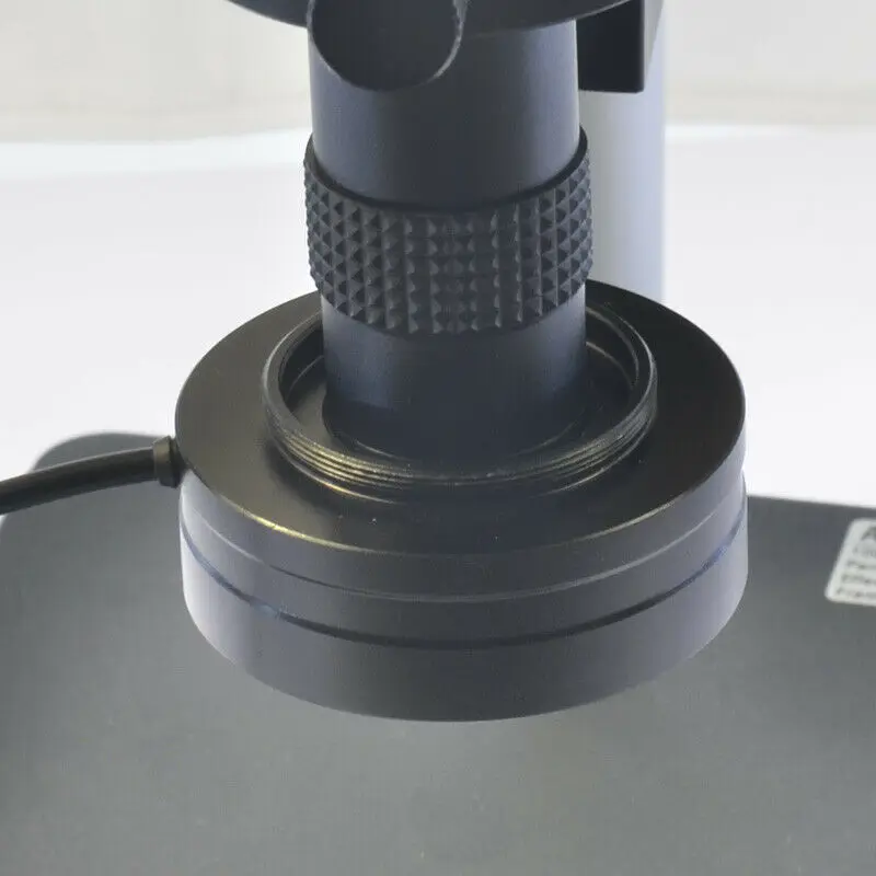 O microscópio ajustável conduziu a lâmpada do