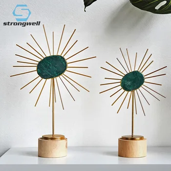 

Stongwell Nordic Golden Iron Abstract Art Sculpture Creative Office Desktop Model Home Decoration Room Furnishings Wedding Gift