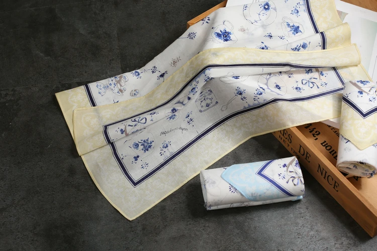Handkerchiefs Women Kawaii Simple Classic Pocket Square Floral Printed Elegant Vintage Leisure Fashion Womens Chic New Females