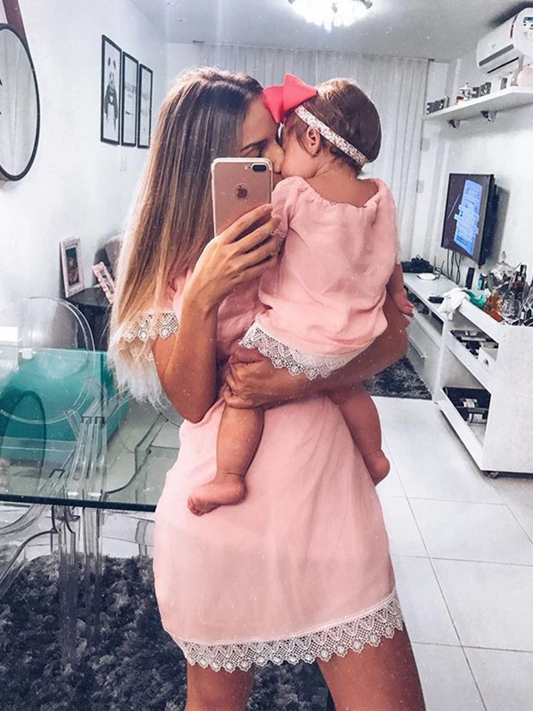 

Europe and the United States new explosion models solid color stitching parent-child mother and daughter long-sleeved dress lace