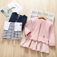 Осеннее Повседневное платье из 2 предметов с длинными рукавами для маленьких девочек Сарафан принцессы в полоску с принтом вишни