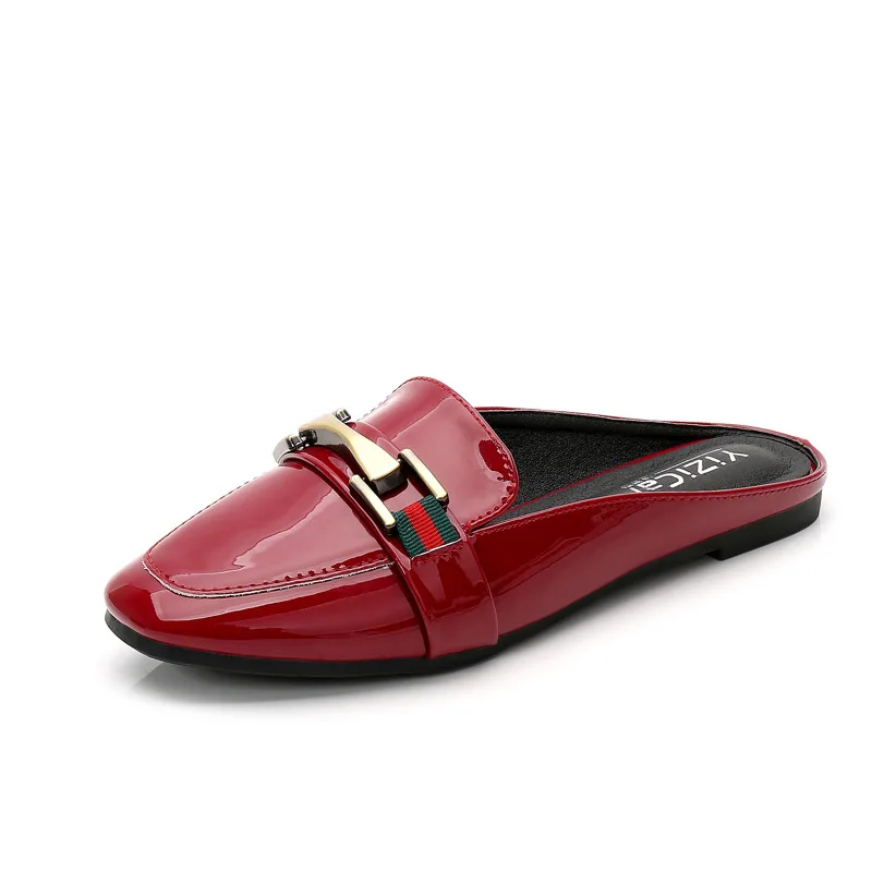 Zapatos de diseño de marca para mujer, zapatillas de tacón bajo perezoso, punta redonda, deslizantes, pantuflas de Mula roja, novedad
