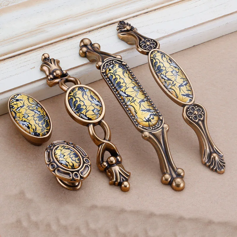 

European Minimalist Classical Kitchen Furniture Cabinet Drawer Handle, Coffee Crystal Wardrobe Door Pull, Bedside Cabinet Knob