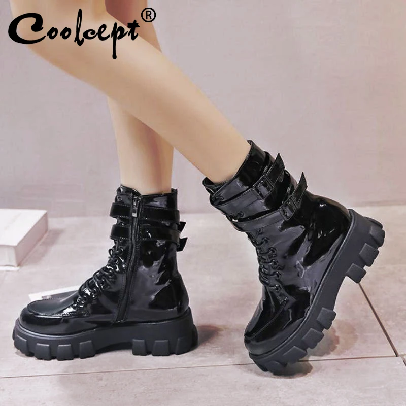 Coolcept/ботильоны для женщин; зимняя повседневная обувь из лакированной кожи на танкетке; женская черная обувь на платформе со шнуровкой и пряжкой; Размеры 35-39