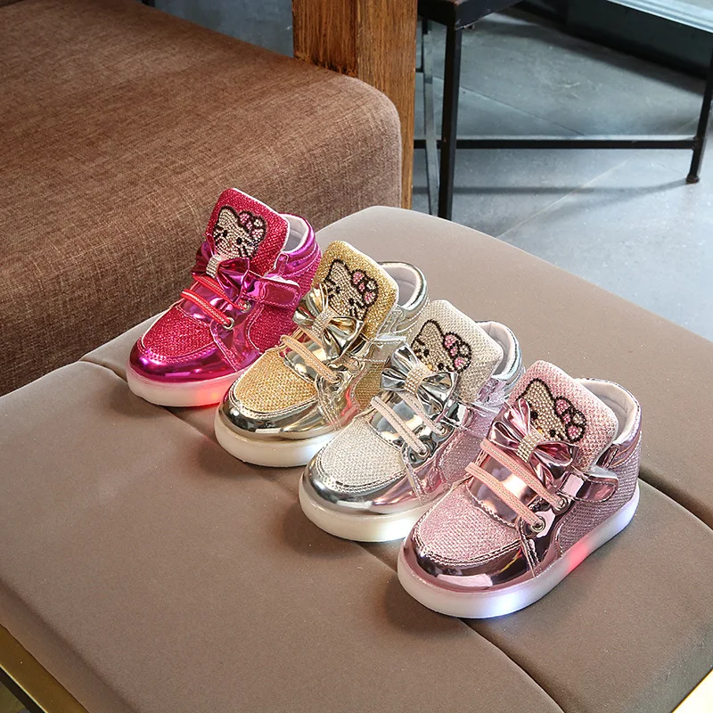 

Cartoon fashion LED shoes high quality baby sneakers Lovely shinning lighting baby first walkers Cute glowing girls sneakers