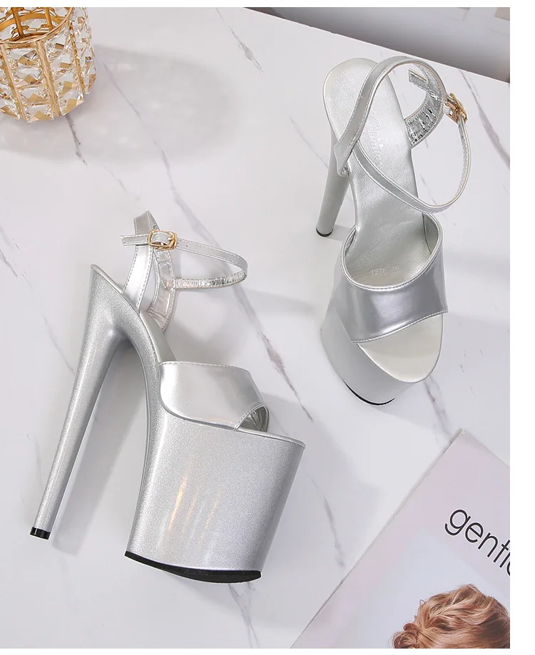 13934607028_2138732029