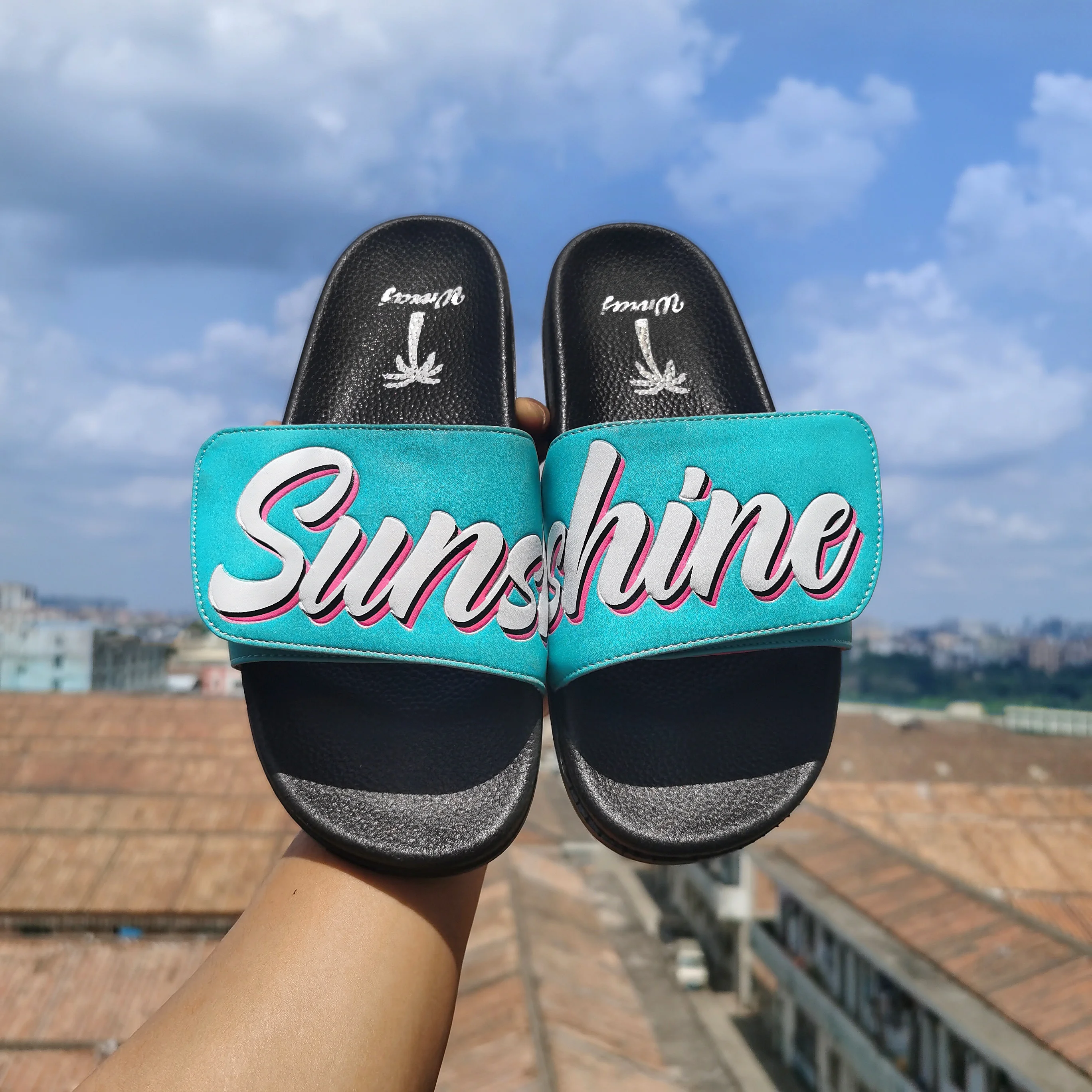 

Women Outdoor Slippers Pool Beach Non-Slip Flip Flops Soft Thick Bottom Summer Leisure Shoes Embroidery 3D Fashion Slides