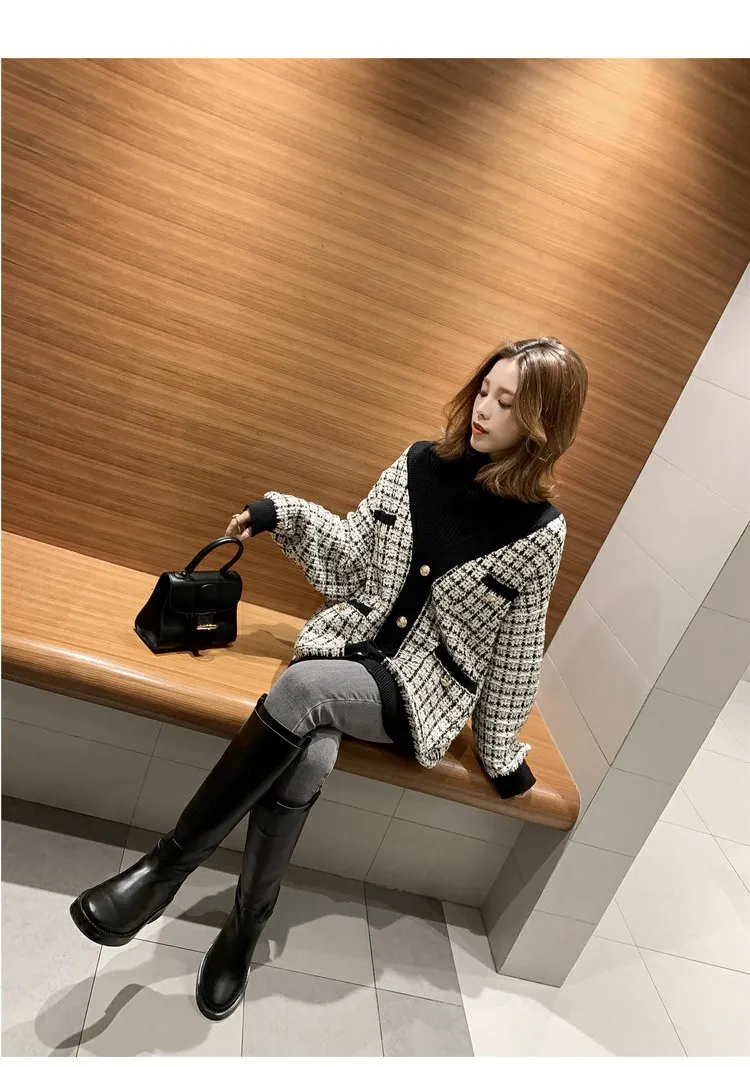 11897411080_718318349