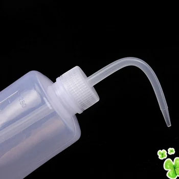 

250ML Squeeze Watering Cans Watering green plants White Useful Schools
