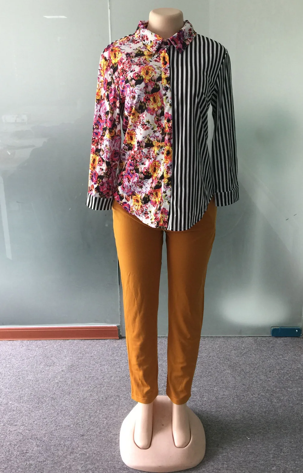 As the picture Женская африканская одежда Mujer Vestido Africano, комплект из 2 предметов, полосатая рубашка с длинным рукавом и принтом, топ и штаны, красные, синие брюки - Цвет: As the picture