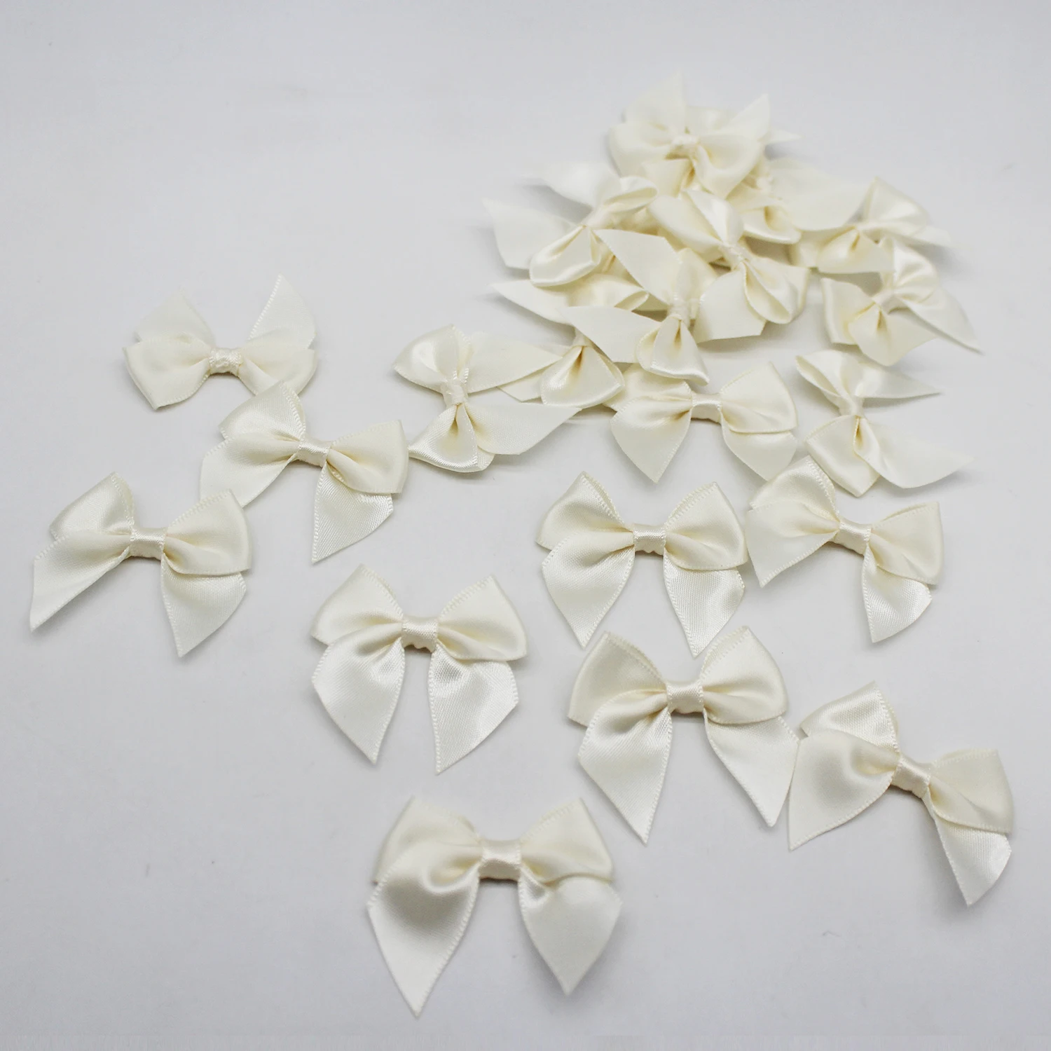 50Pcs Satin Ribbon Bow DIY Decoration Accessories Polka Dot Printed Ribbon Flower 45MM Gold Sliver Edge Satin Bow 5/8"