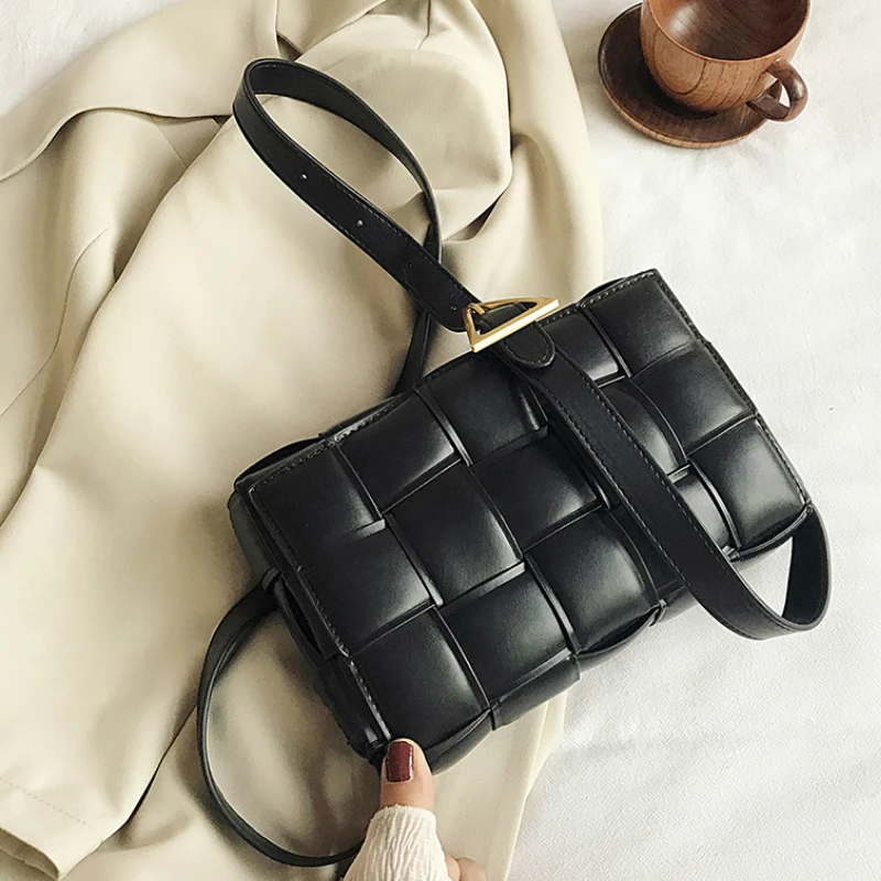 

2020 Solid Color Fashion Shoulder Handbags Female Travel Cross Body Bag Weave Small PU Leather Crossbody Bags For Women