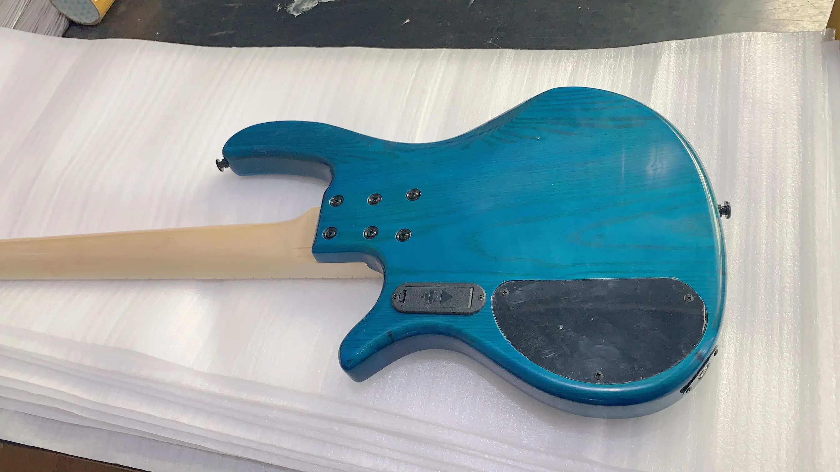 Wholesale Guitar New 5 String Bass Electric Bass Top Quality With Active Pickups In Blue 190730