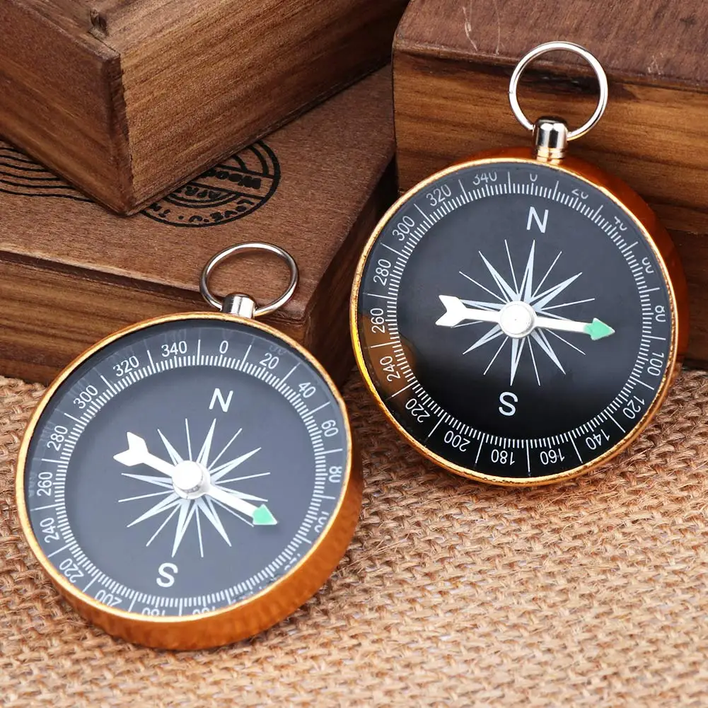 

OurWarm 10/50pcs Compass Wedding Favors for Guests Souvenir Gift with Kraft Tags for Travel Themed Party Decorations Nautical