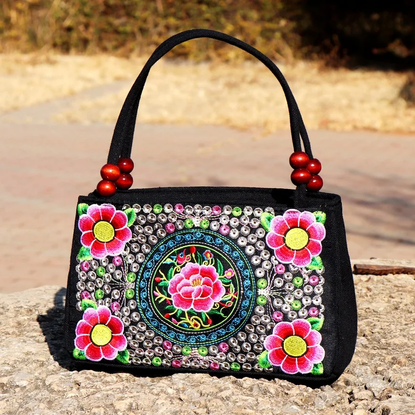 New Fashion Embroidery Women Small handbags National Floral Embroidered Lady Top-handle bags Single-layer Beading Falp Carrier