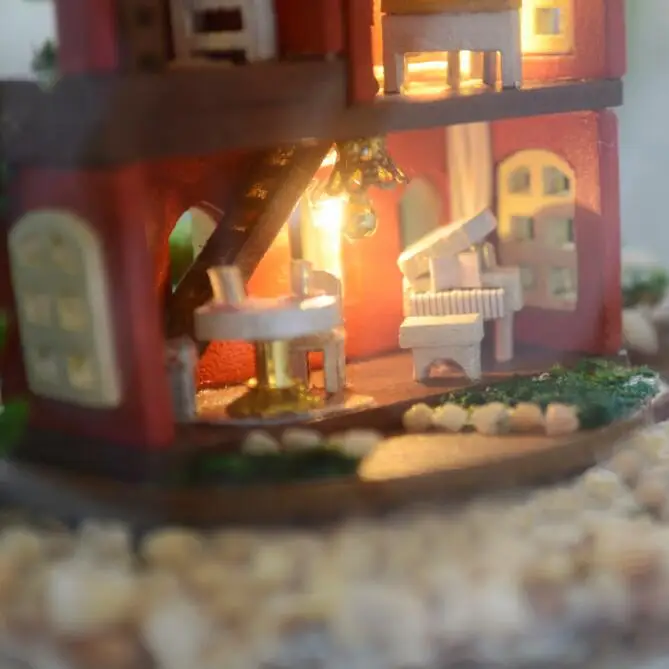 3D стеклянный Миниатюрный Кукольный домик деревянная игрушка Diy Кукольный дом с украшением мебели игрушки для детей замок Алисы
