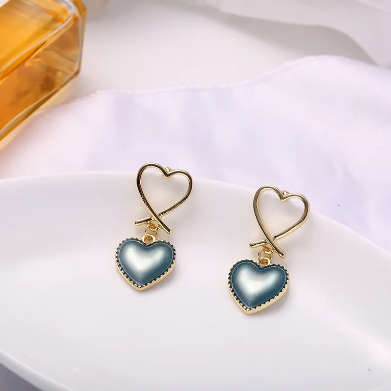 

Fashion Vintage Enamel Love Heart Drop Earrings For Women 2020 Creative Delicate Simple Jewelry Pendientes Brincos