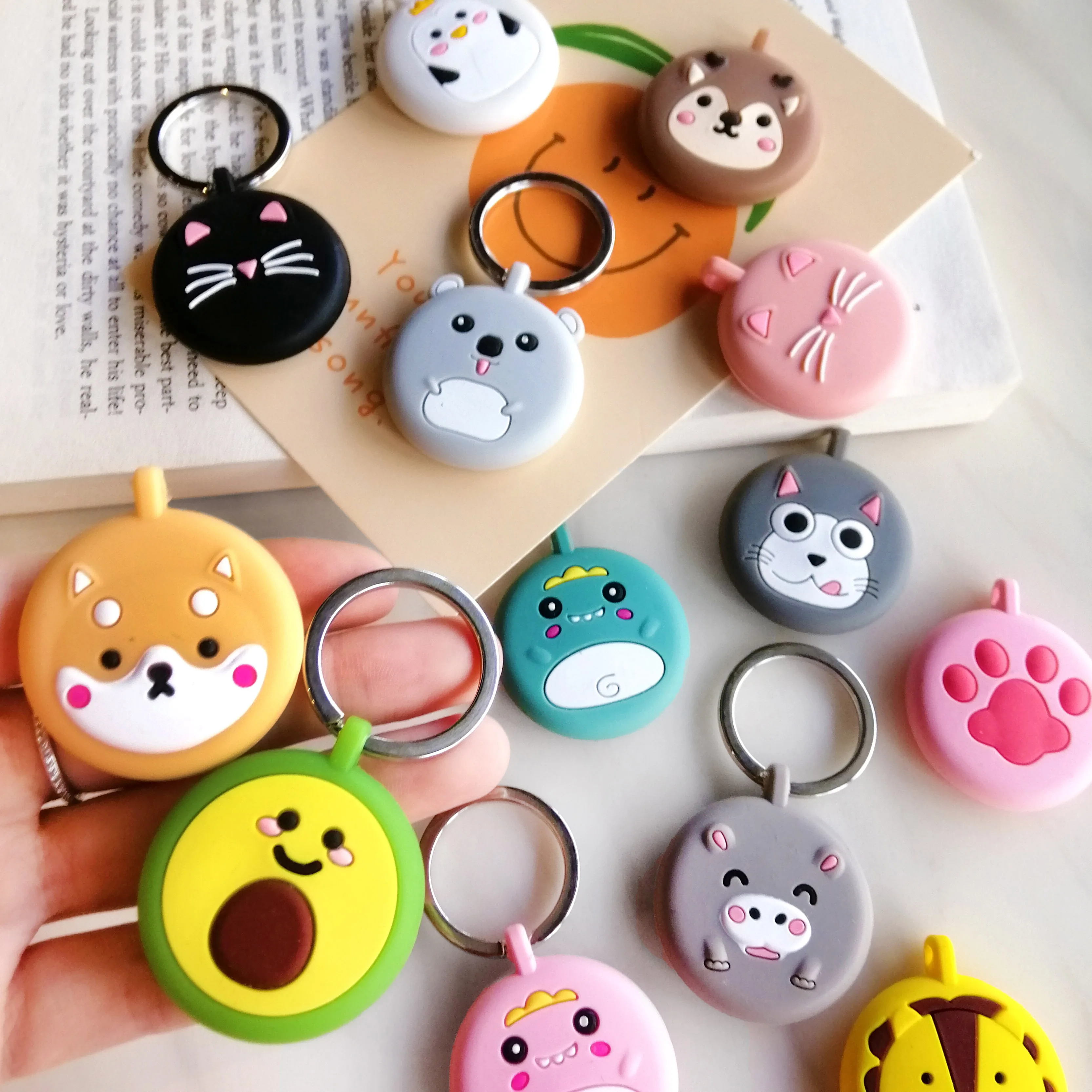 silicone airtag case smart tag case airtag case airtag keychain cute for Airtag case silicone protective sleeve keychain anti-lost device 1PC