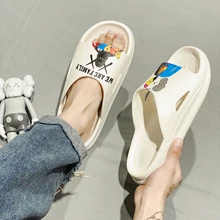 2021 Summer Non-Slip Men Slippers Designer Soft Rubber Slippers Indoor Home Street Graffiti Sandals Outdoor Men Flip Flops