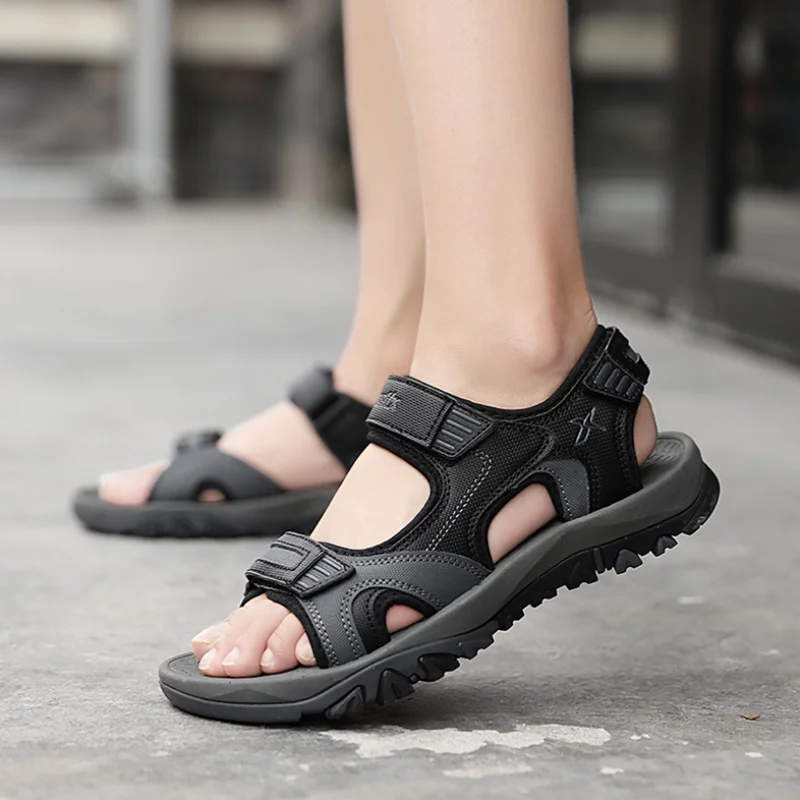 toe sandals mens