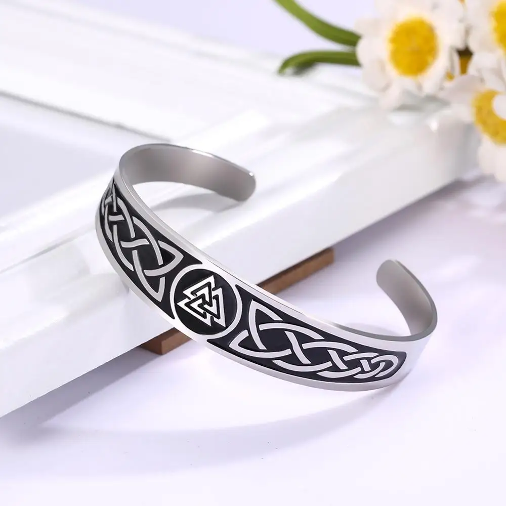 Skyrim Stainless Steel Bracelets Valknut Nordic Triskelion Vintage Gothic Irish Knot Amulet Cuff Bangle for Men Women