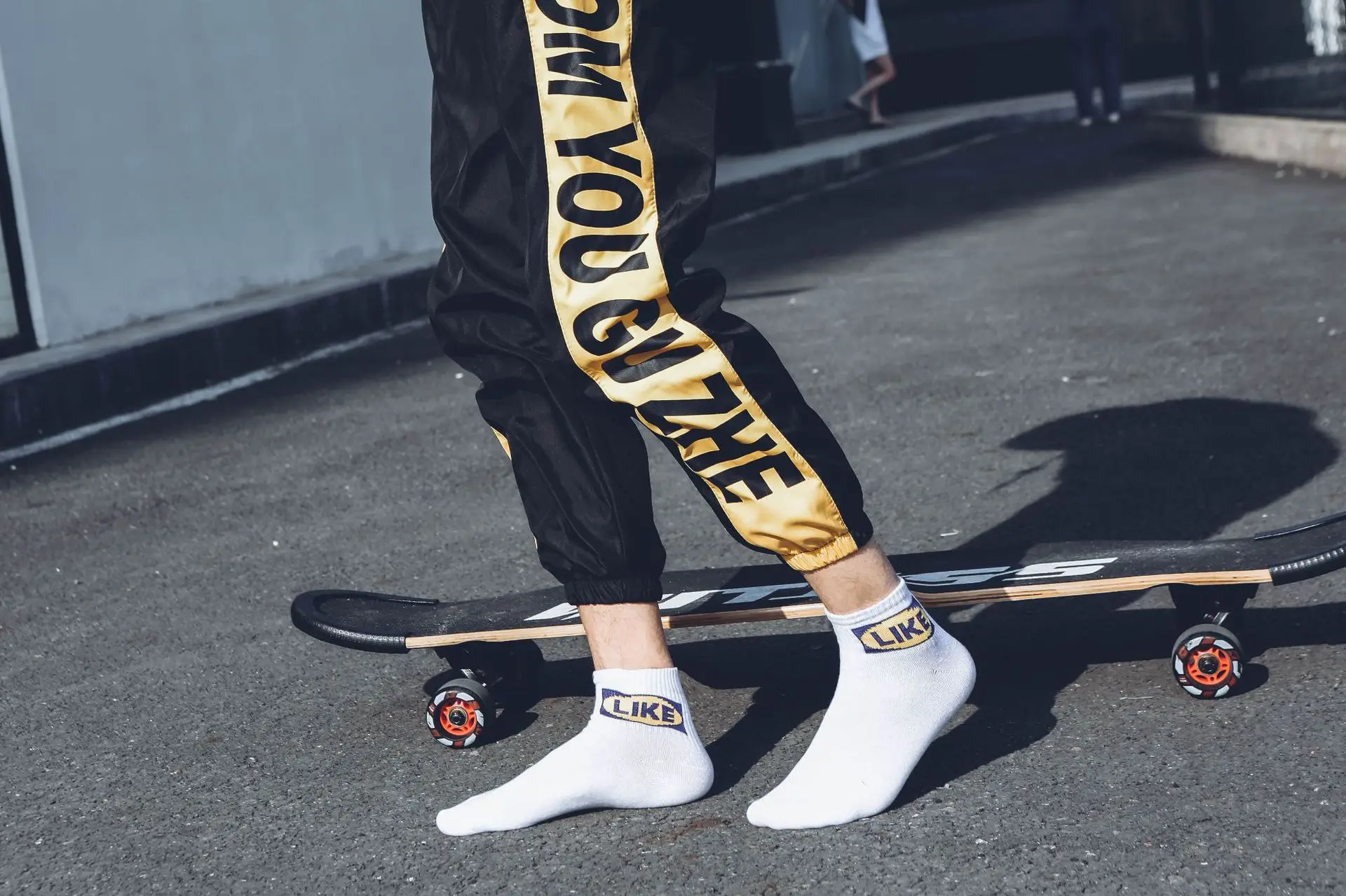 Spring And Summer Popular Brand Socks Coconut Yeezy Socks Calabasas Big Talker Socks Fluorescence Green Orange Men And Women Sho