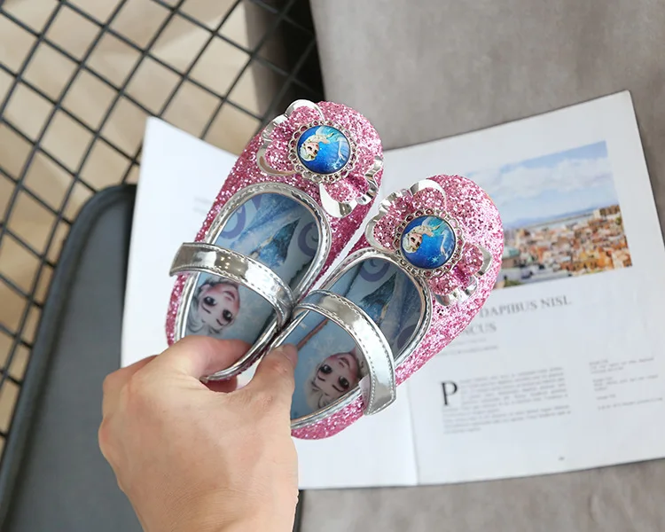 Весенняя детская Свадебная обувь для девочек; детские туфли принцессы с петельками; фиолетовые кожаные туфли для девочек; Повседневная обувь; кроссовки на плоской подошве