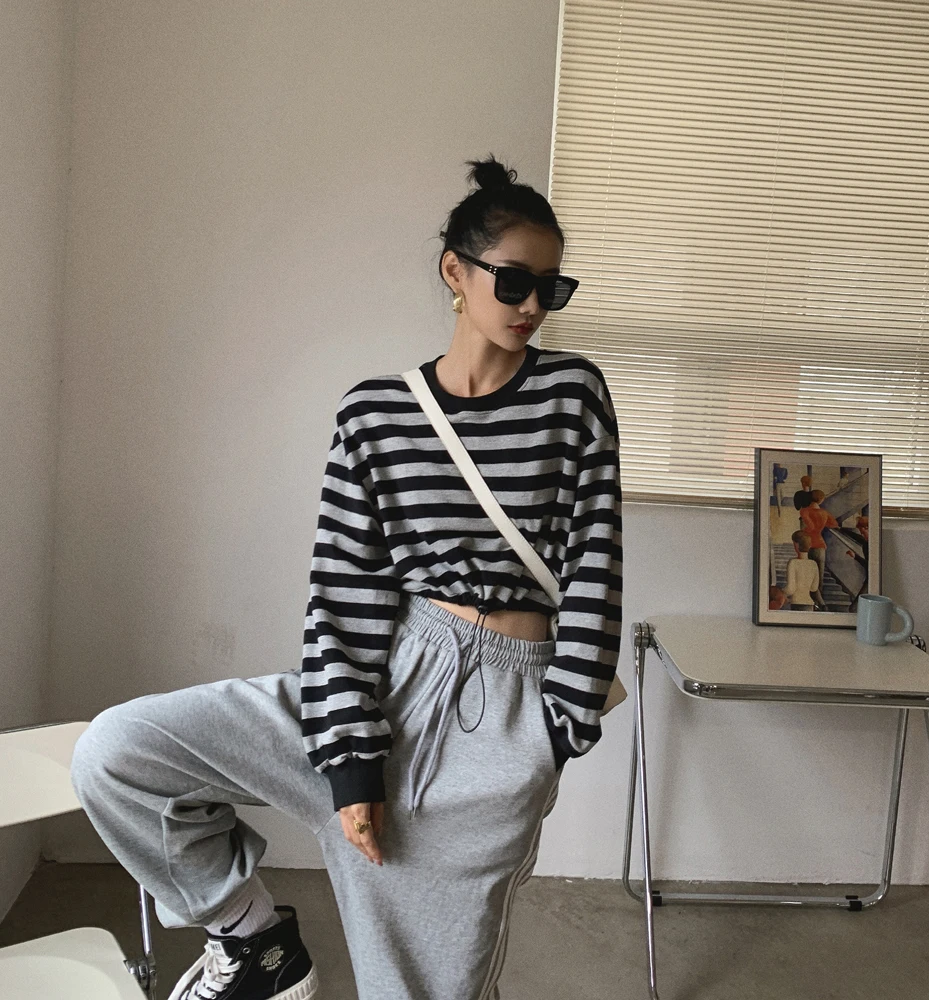 

2021Spring Autumn Winter New Style Short Drawstring Sweater Women's Korean Loose Stripe Navel Exposed Long Sleeve Top Fashion
