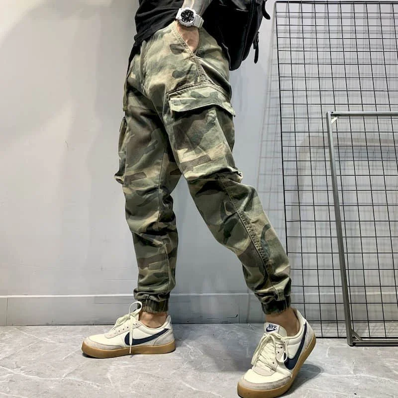 2021 autumn and winter new American retro camouflage overalls men\'s trousers big pockets leggings elastic waist Hong Kong style