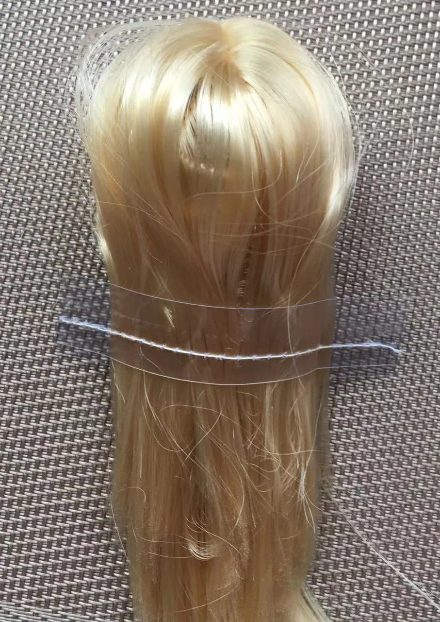Bonbonfarbene kleine Perücke für Puppenspielzeugkopf DIY Prinzessinnenhaar Perücke im Maßstab 1:6 in Gold, Lila, Rosa, Grün, Schwarz, Beige – Detail 20
