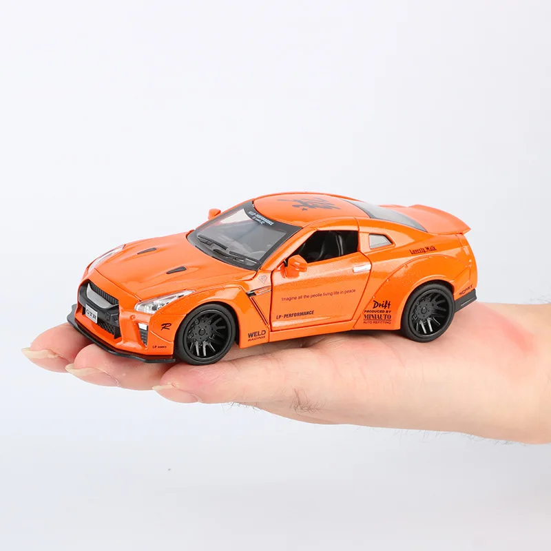 Новая Модель гоночного автомобиля NISSAN GTR 1:32 литой и игрушечный автомобиль