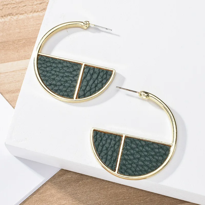 

PU Leopard Print Exaggerated Bohemian Lady Earrings Retro Geometric Semicircle Stitching Earrings Jewelry Gift