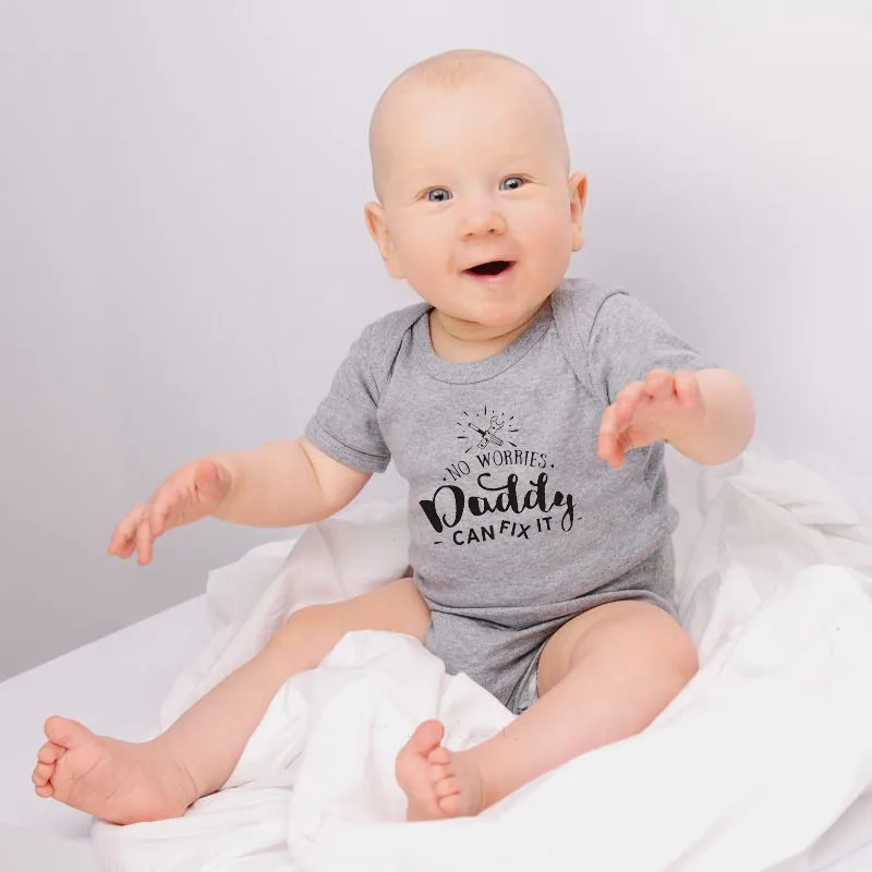Не беспокойтесь, Daddy Can Fix It, боди для новорожденных, для маленьких детей, для мальчиков и девочек, короткий рукав, хлопковый комбинезон, повседневная одежда для малышей, детская одежда