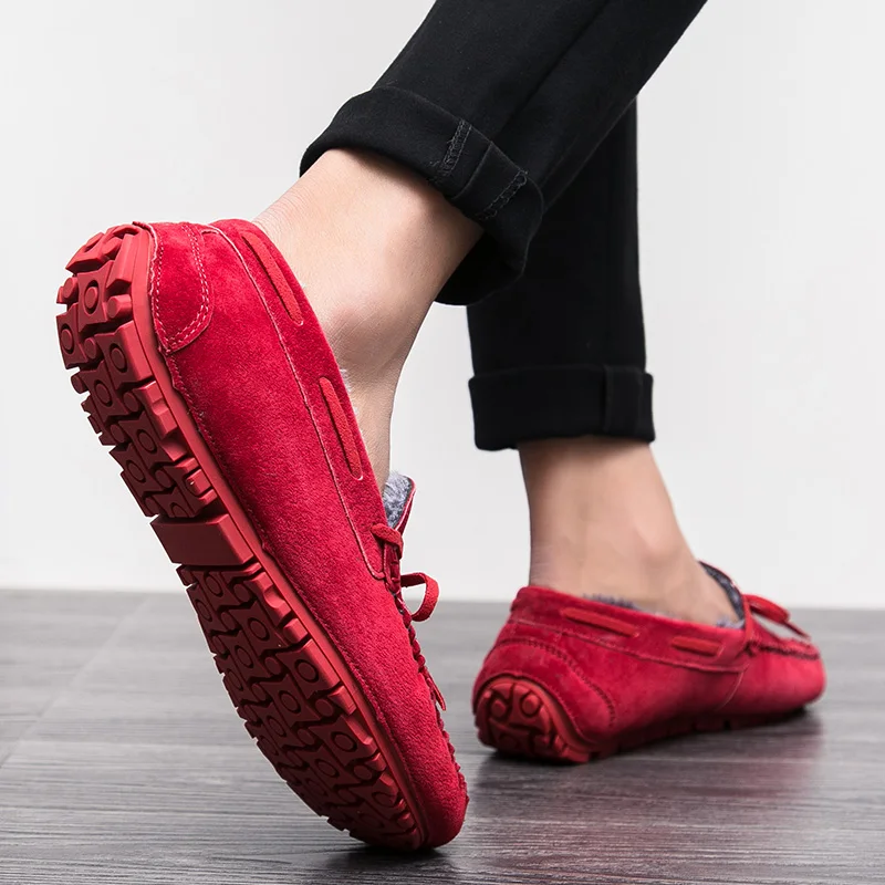 Mocassin homme/дизайнерская замшевая мужская повседневная обувь; зимние плюшевые мужские лоферы; мокасины; итальянская модная обувь для вождения; Цвет Черный