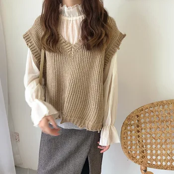 

Autumn Korean version of chic loose V collar head to do old sweater sweater vest women's wear christmas sweater