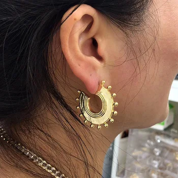 

Creative gear shape U-shaped Earrings women's Korean fashion Brass Earrings