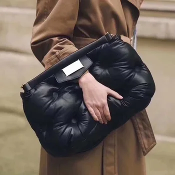 

New large-capacity down bag. Handbag. Shoulder bag. Crossbody bag. Leisure. Fashion. Down bag.
