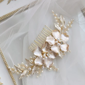 

Gold Big Floral Wedding Comb Pearls Hair Jewelry Vintage Leaf Bridal Headpiece Handmade Women Hair Crown Accessories
