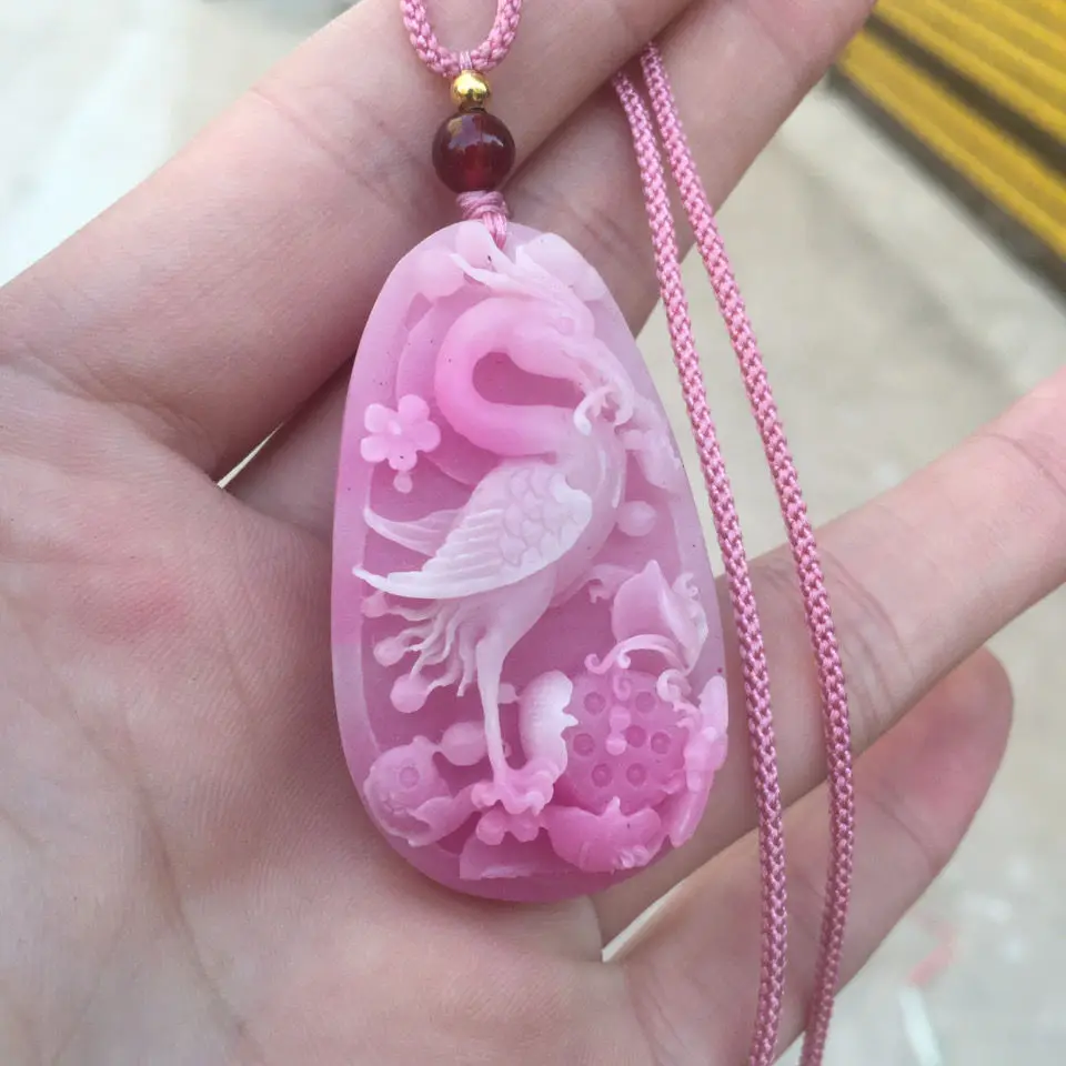 China Charm Hand Carved Natural Agate Bird Totem Pendant Pink Jade Necklace Beautiful Rare Jewelry Accessories