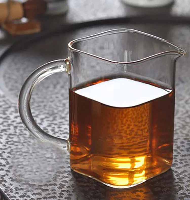 

Handmade Blown Heat-Resistant Borosilicate Glass Tea Set Tea Pitcher Square Pitcher With Handle Tea Pot Manufacturers Wholesale