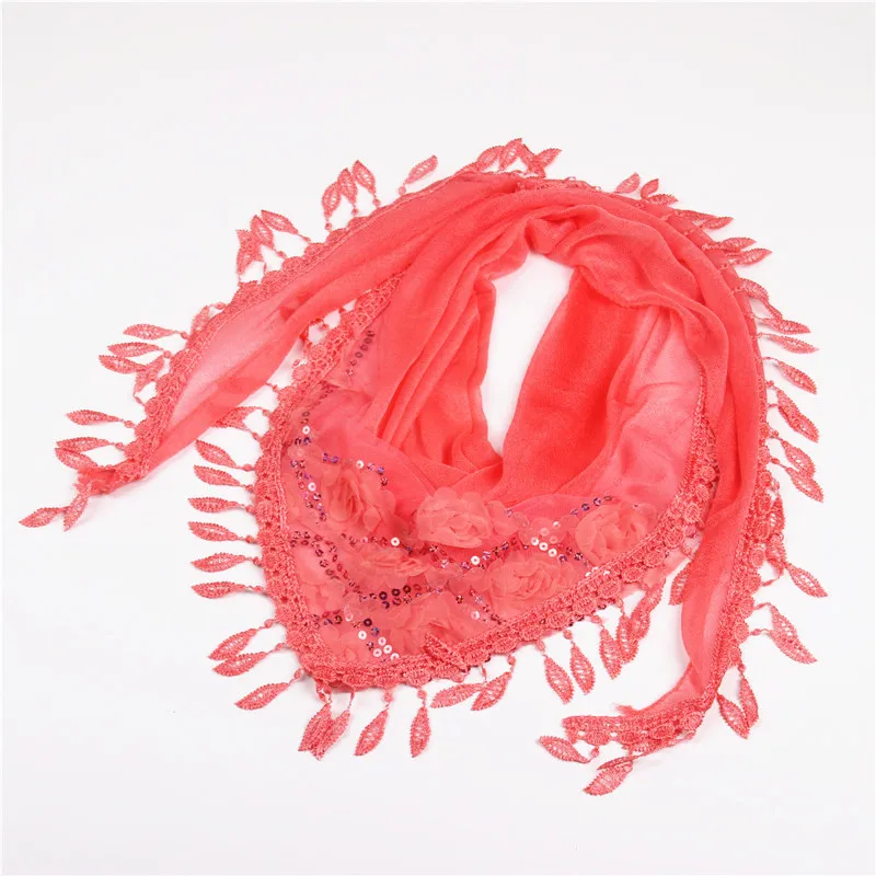 Новинка, стильный треугольный шарф в Корейском стиле с розами и кисточками, модные солнцезащитные шелковые шарфы, креативное пляжное полотенце для женщин