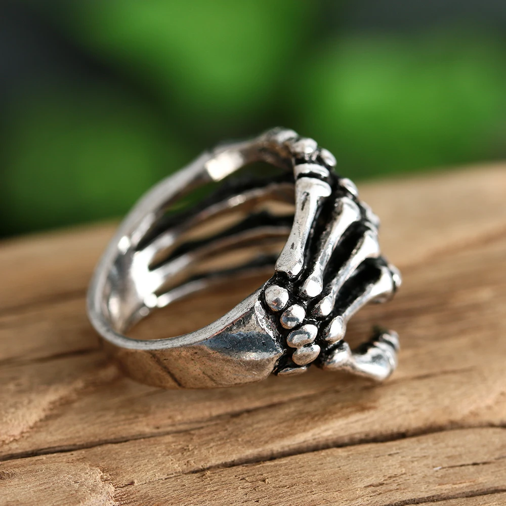1Pc Stainless Steel Skull Rings Gothic Vintage Hand Bone Rings Punk Hip Hop Men Jewelry Fashion Accessories stainless steel ring finger ring