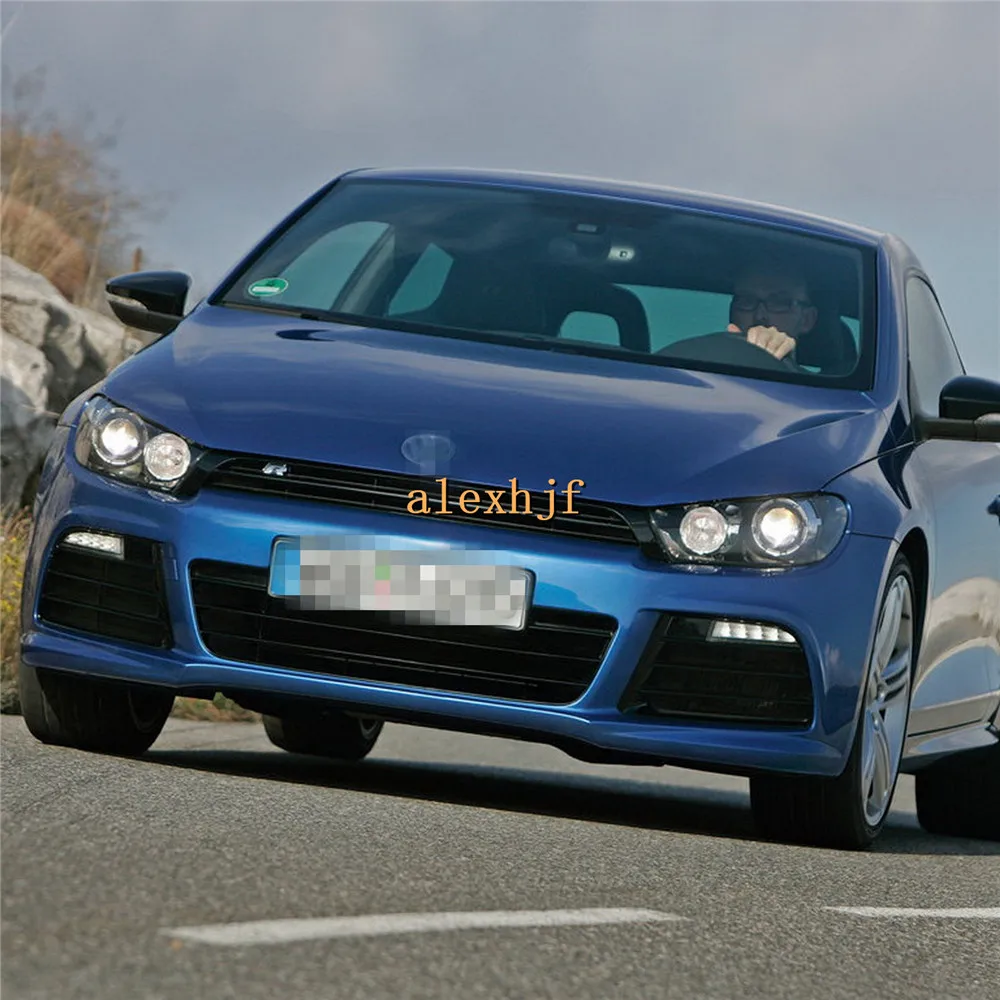 Volkswagen-Scirocco_R_2010