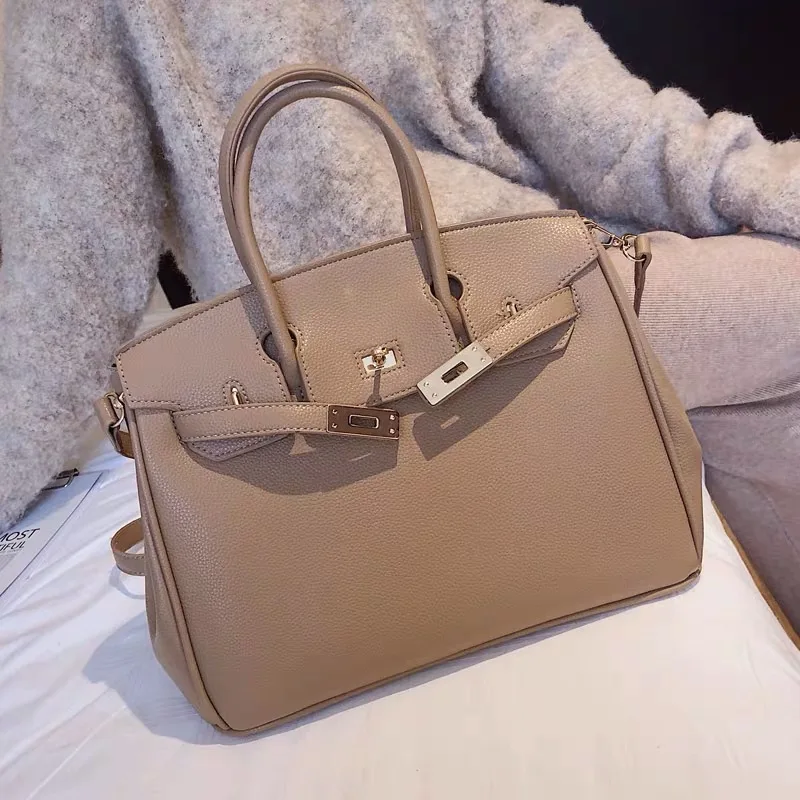 Bolsos de cuero de mujer bolsos de hombro de lujo высокое качество con Bola de nuevos bolsos de цепи, заклепки, отличное качество de mujer; большие размеры - Цвет: Хаки