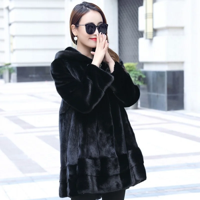 Рисунок 5 - Женская шуба из натурального меха норки