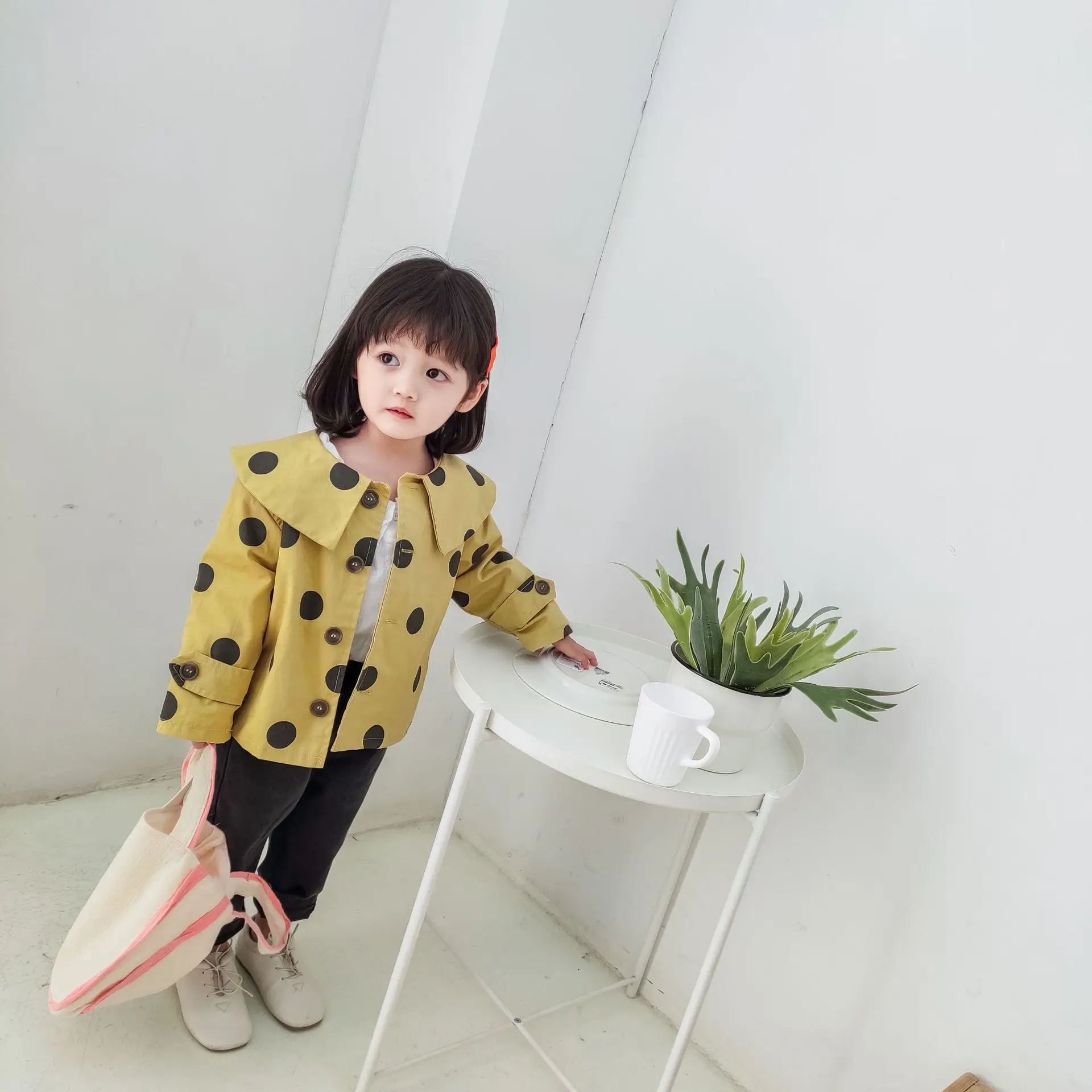 Куртки для маленьких девочек 2, 3, 4, 5, 6 лет, корейская модная куртка в горошек для девочек, демисезонная детская одежда, пальто, верхняя одежда для маленьких девочек